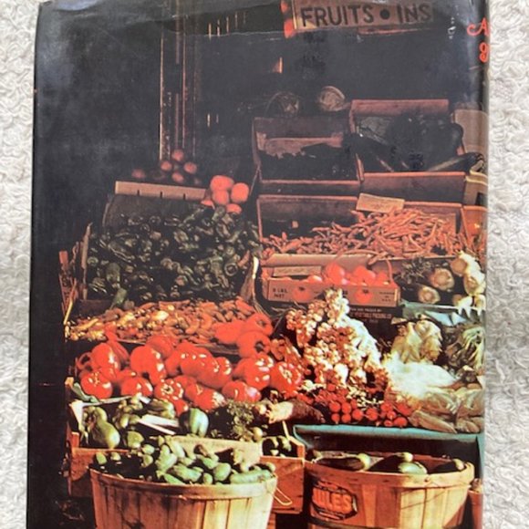 VINTAGE 1970 CHEF  COOKBOOK Michael Field 1970 - Picture 2 of 16